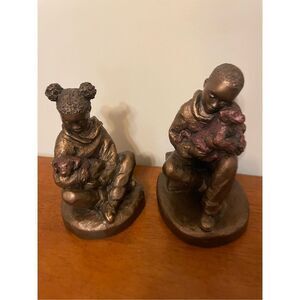 AUSTIN 1995 2 Sculpture Signed Alice ECILA Boy and Girl  Holding a Dog Bronze/Go